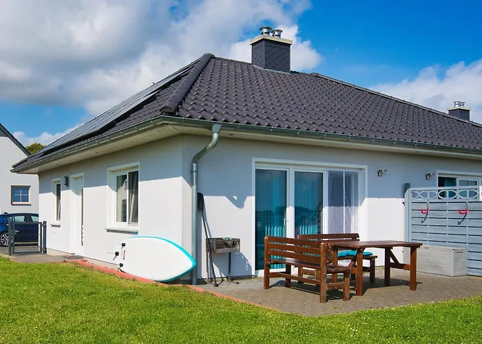 Meerblick Haushaelfte * Stahlbrode